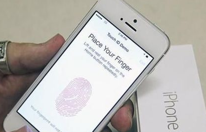 指纹识别嵌入其中 win10手机更值得期待